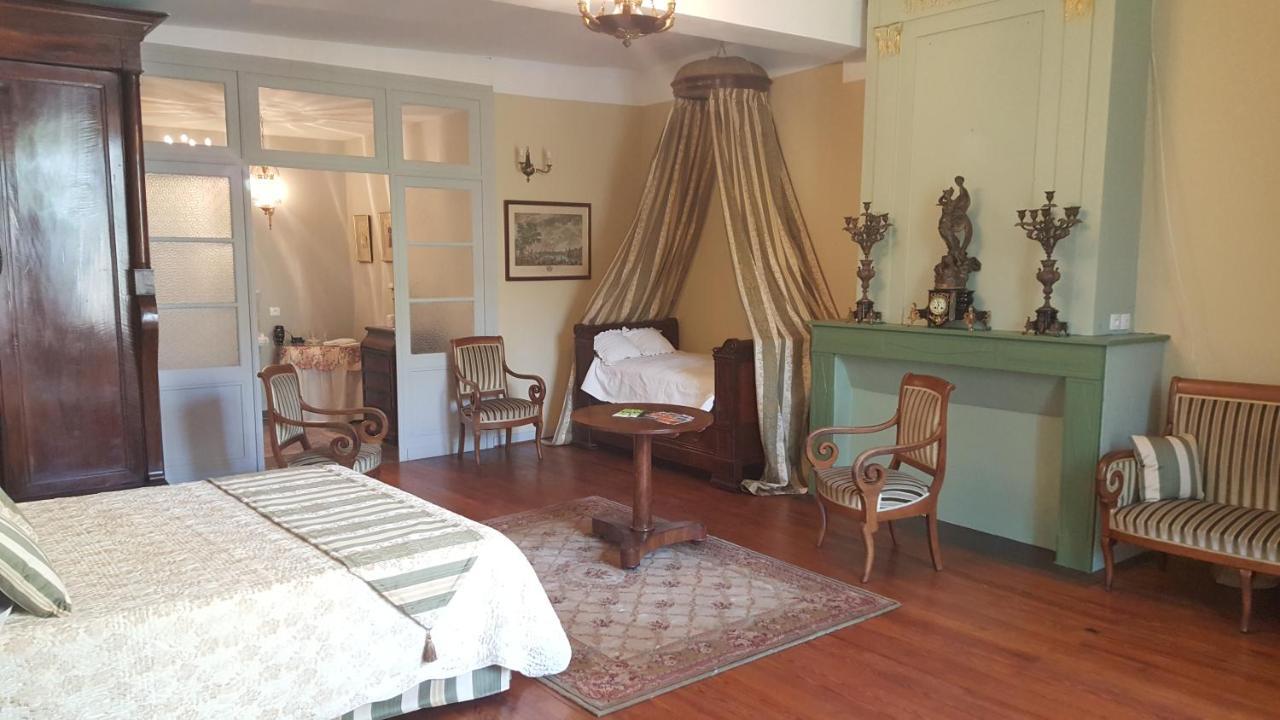 Chambres D'Hotes Art Et Remparts ลา เฮออล ภายนอก รูปภาพ